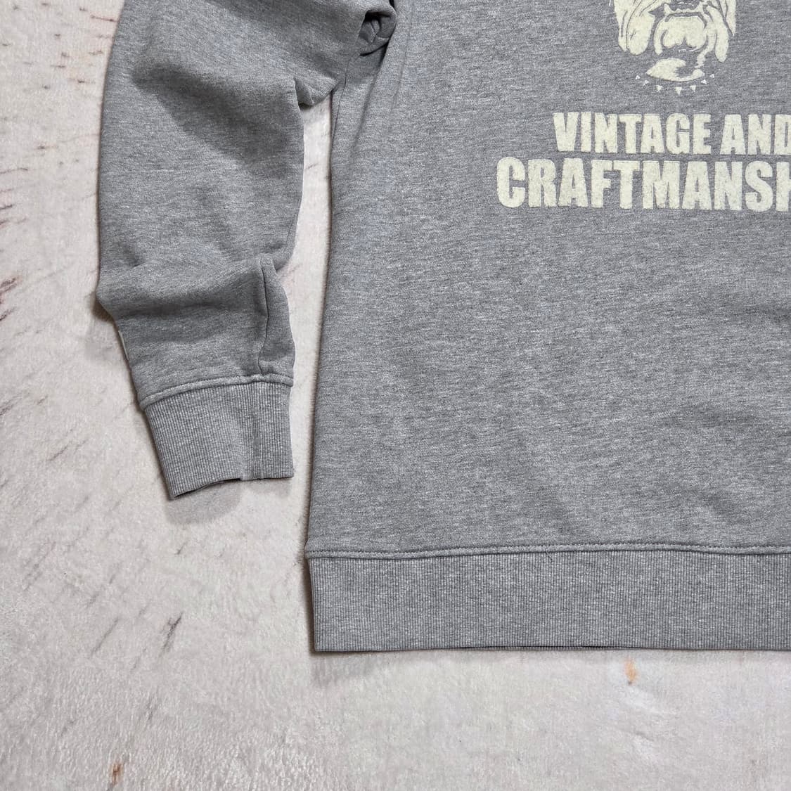 버커루 그레이 맨투맨 상품이미지3