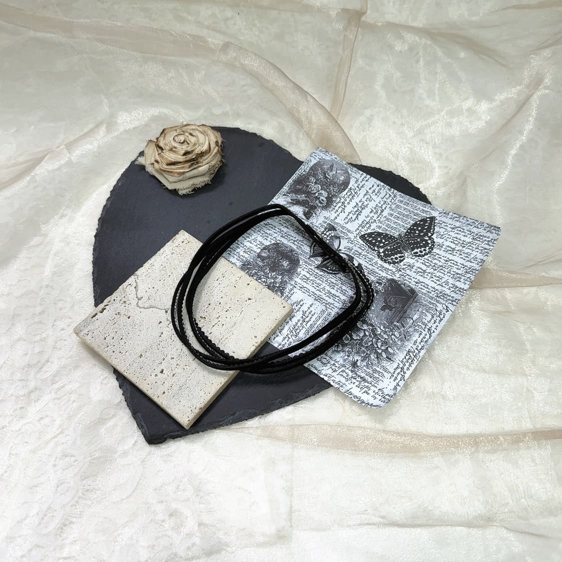 빈티지 고딕 스웨이드 리벳  초커 목걸이 상품이미지2