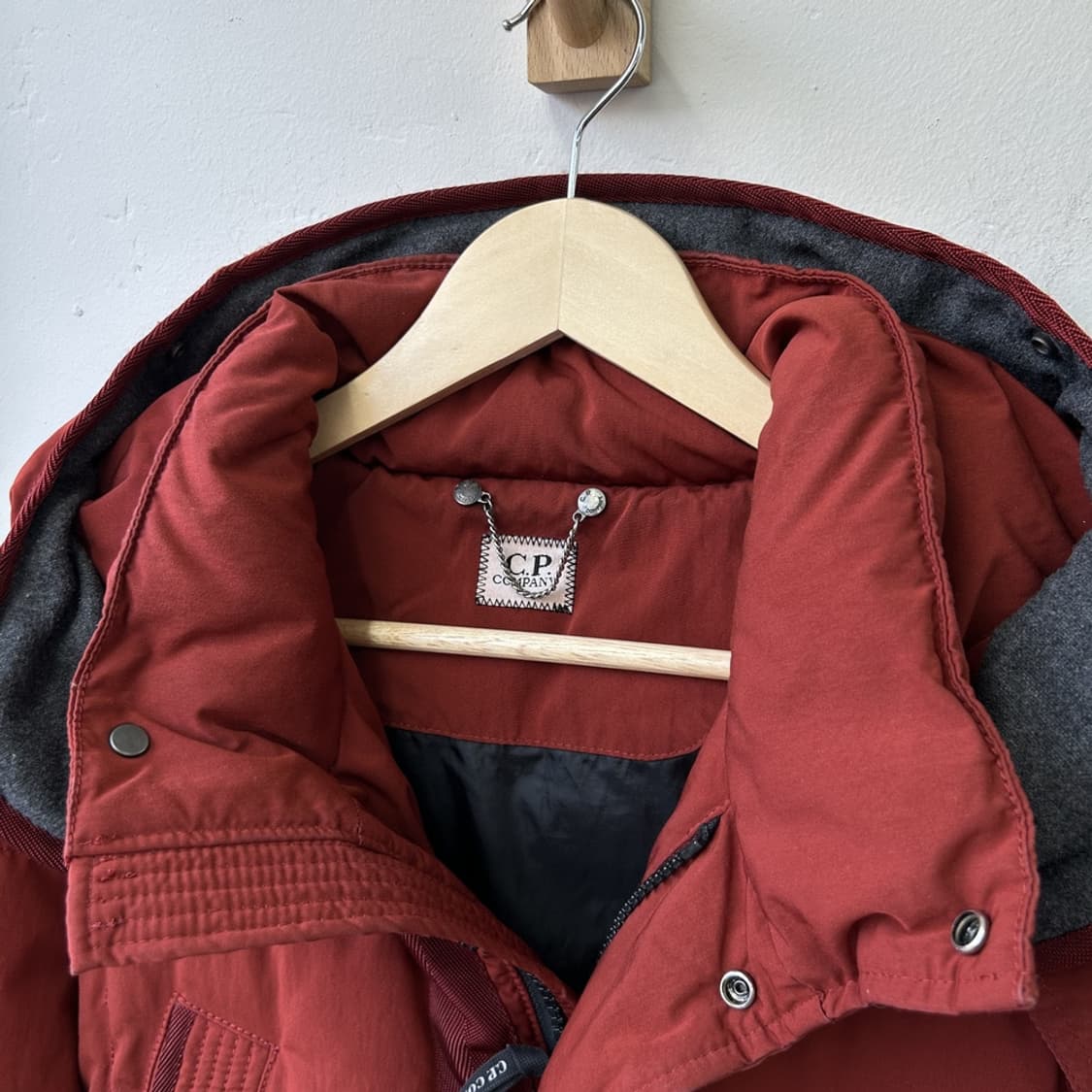 15941 - C.P 컴퍼니 덕다운 고글 패딩 상품이미지5