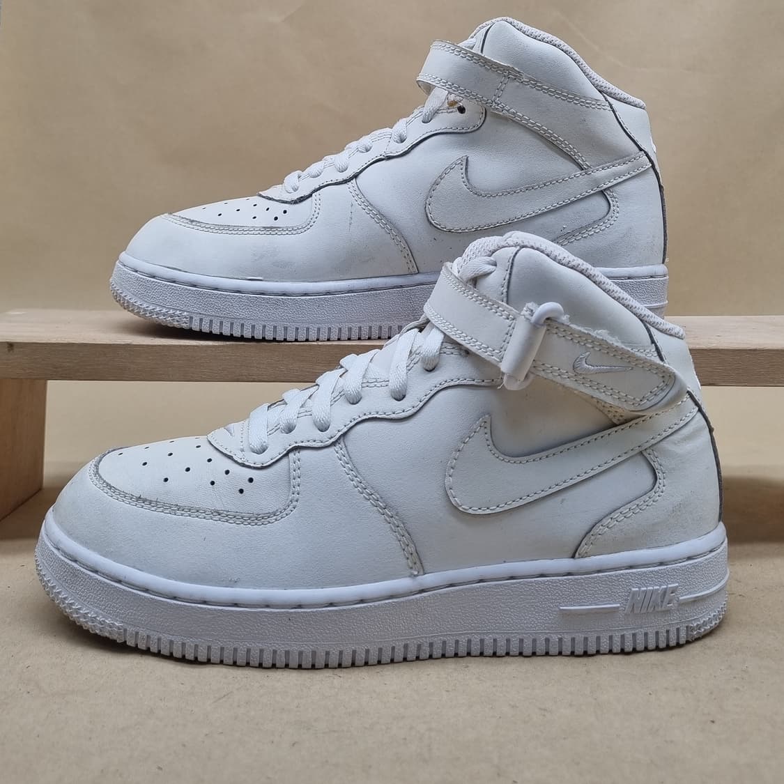 나이키 에어포스1 화이트 미드220 상품이미지1