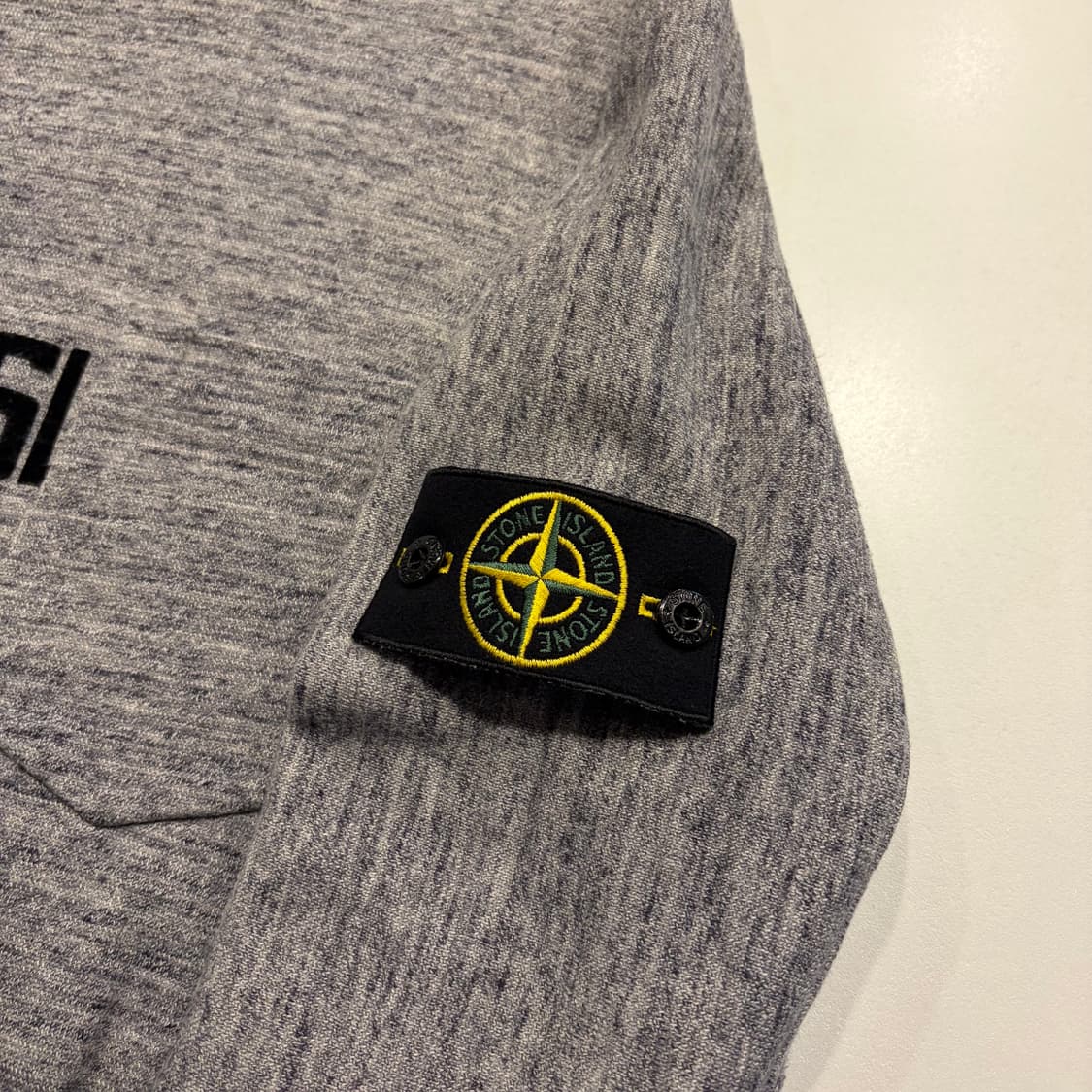 [L] 스톤아일랜드 스웻 와펜 맨투맨 그레이 C363 상품이미지5