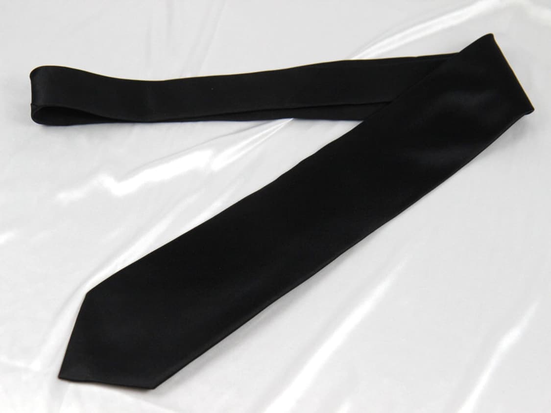 구찌 8cm 미사용 S등급 블랙 남자 명품 넥타이 상품이미지2