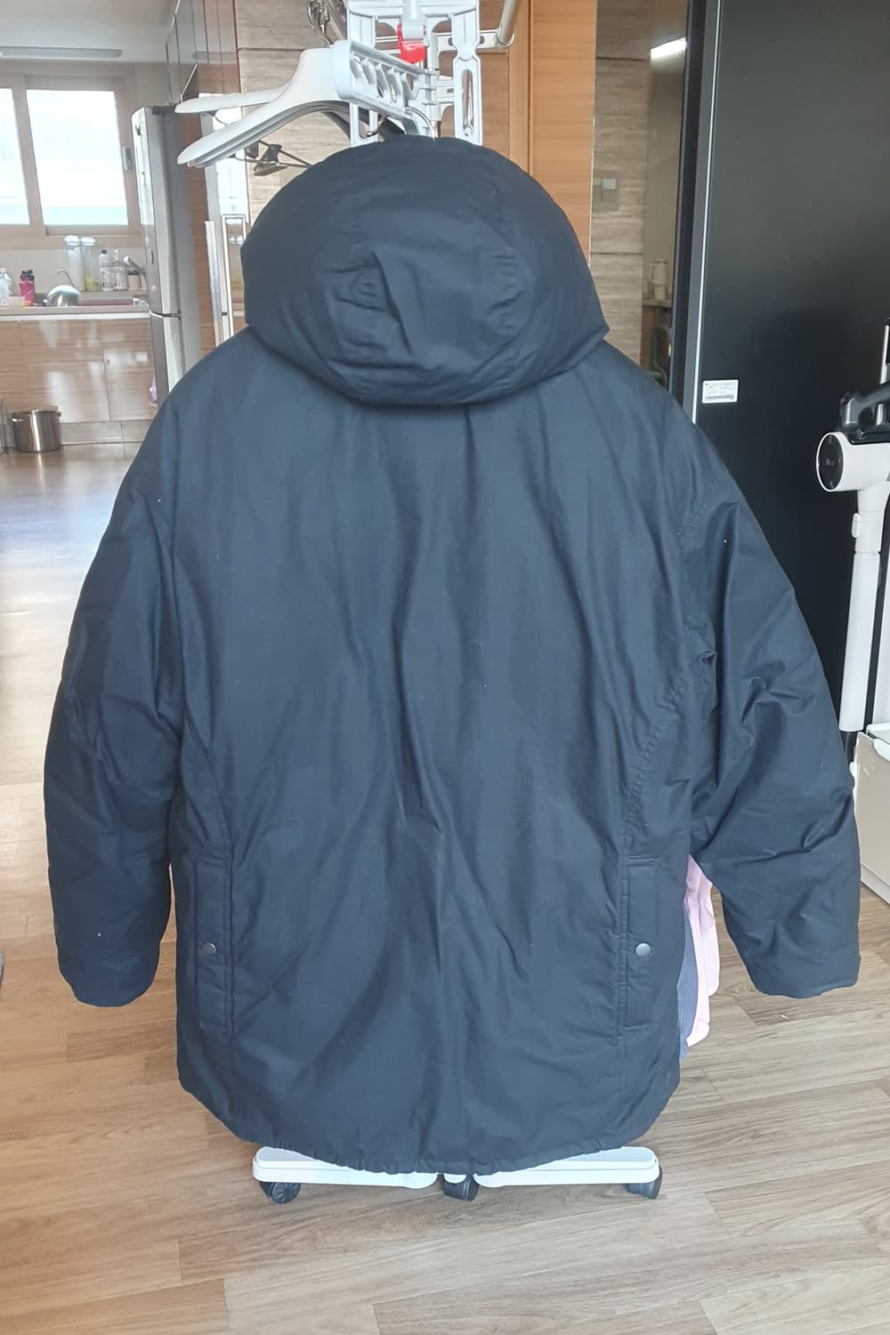 헨리코튼x스펙테이터 블랙 패딩 100 상품이미지2