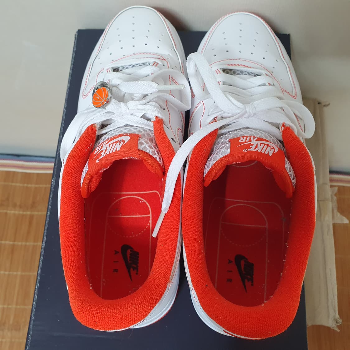 나이키 에어포스 1 러커 파크 오렌지 스티치 CT2585-100 상품이미지4