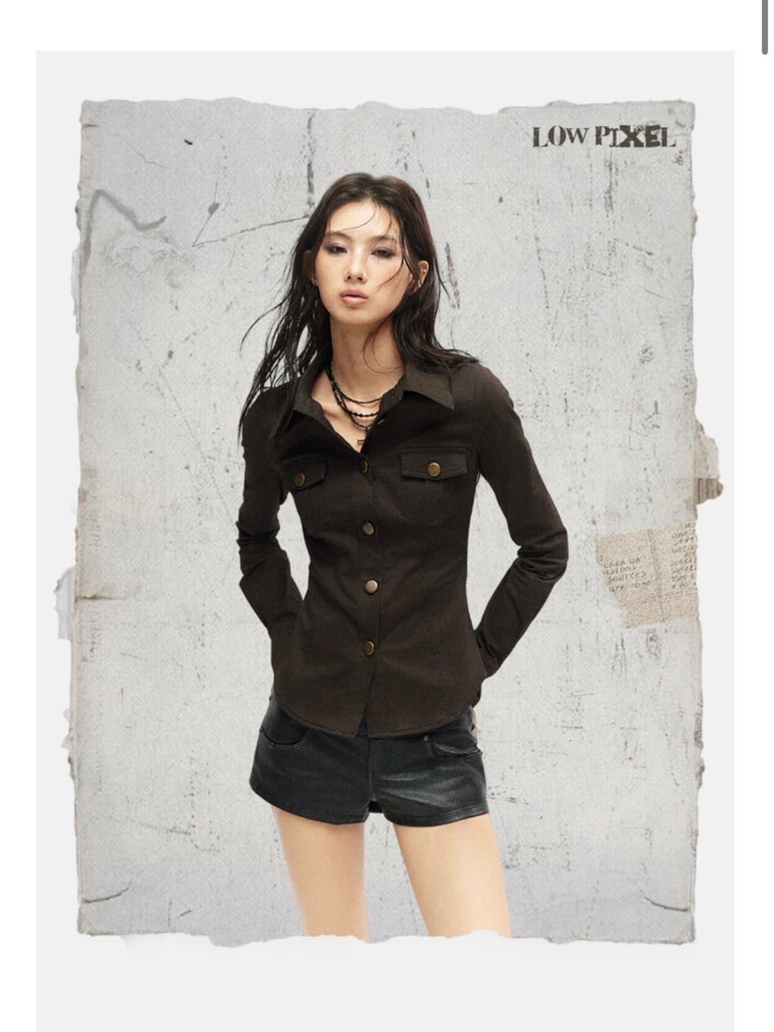 샵 코르 Low Pixel 브라운 백 프린트 슬림핏 셔츠 상품이미지1