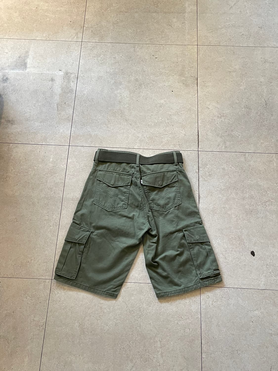 리바이스 카고 반바지 올리브 벨트 세트 화이트탭 상품이미지1