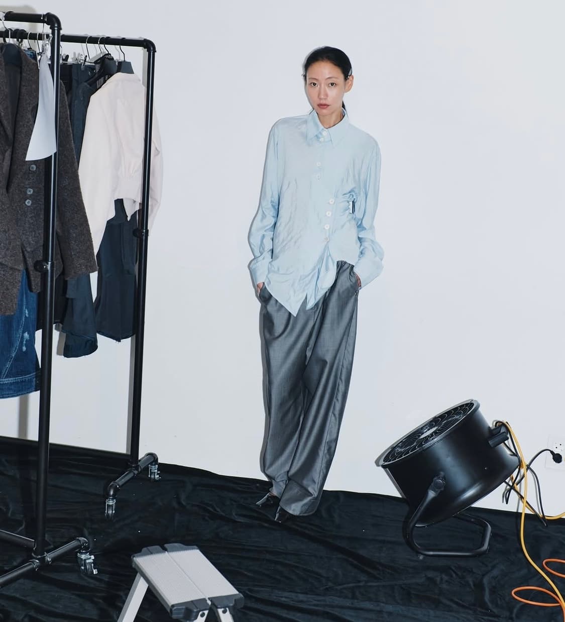 미스치프 셔츠 CURVED PLACKET SHIRT_BLUE 상품이미지2