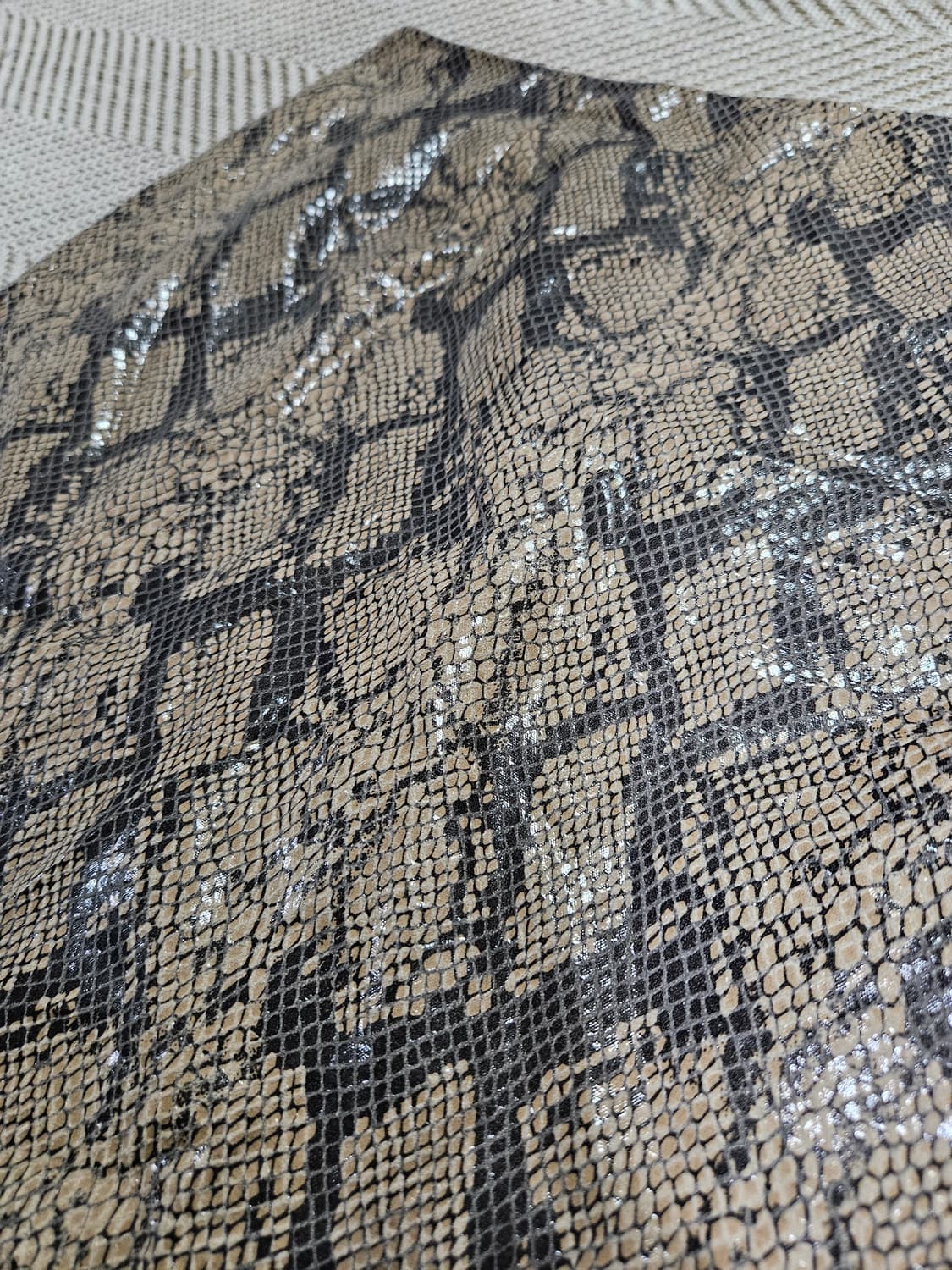 에나멜파이톤스커트m 상품이미지2