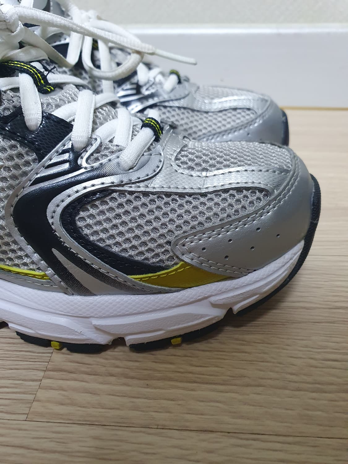 뉴발란스 530 실버 옐로우 운동화 245 상품이미지2