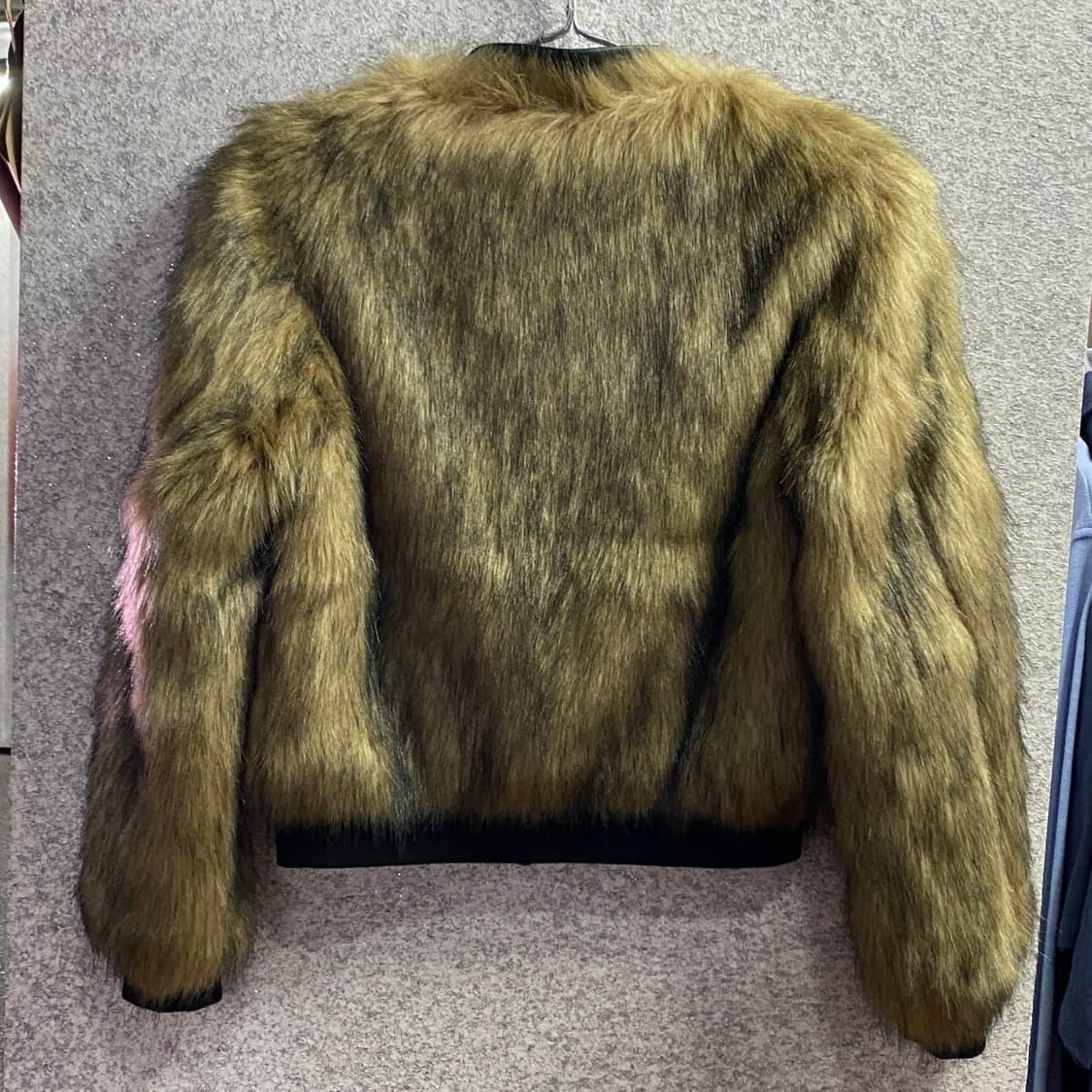 카린 로이펠트 X 유니클로 퍼 자켓 B4124 상품이미지4