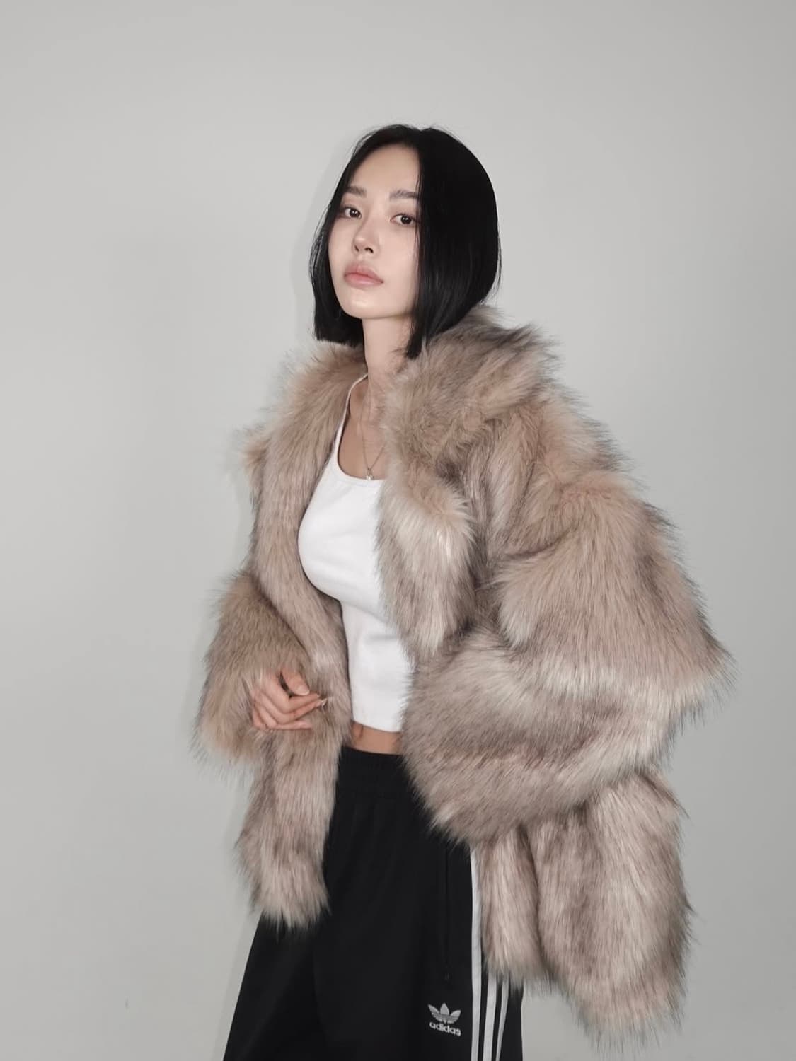 페일제이드 오버핏 퍼 자켓 베이지 상품이미지3