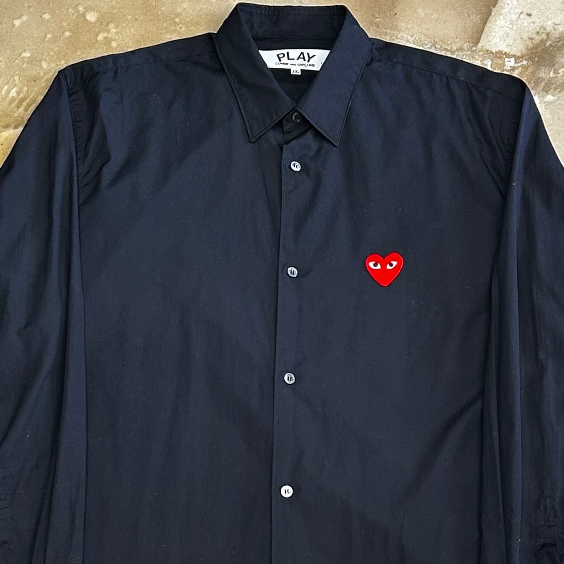 XXL 꼼데가르송 레드 하트 와펜 블랙 코튼 셔츠 상품이미지1
