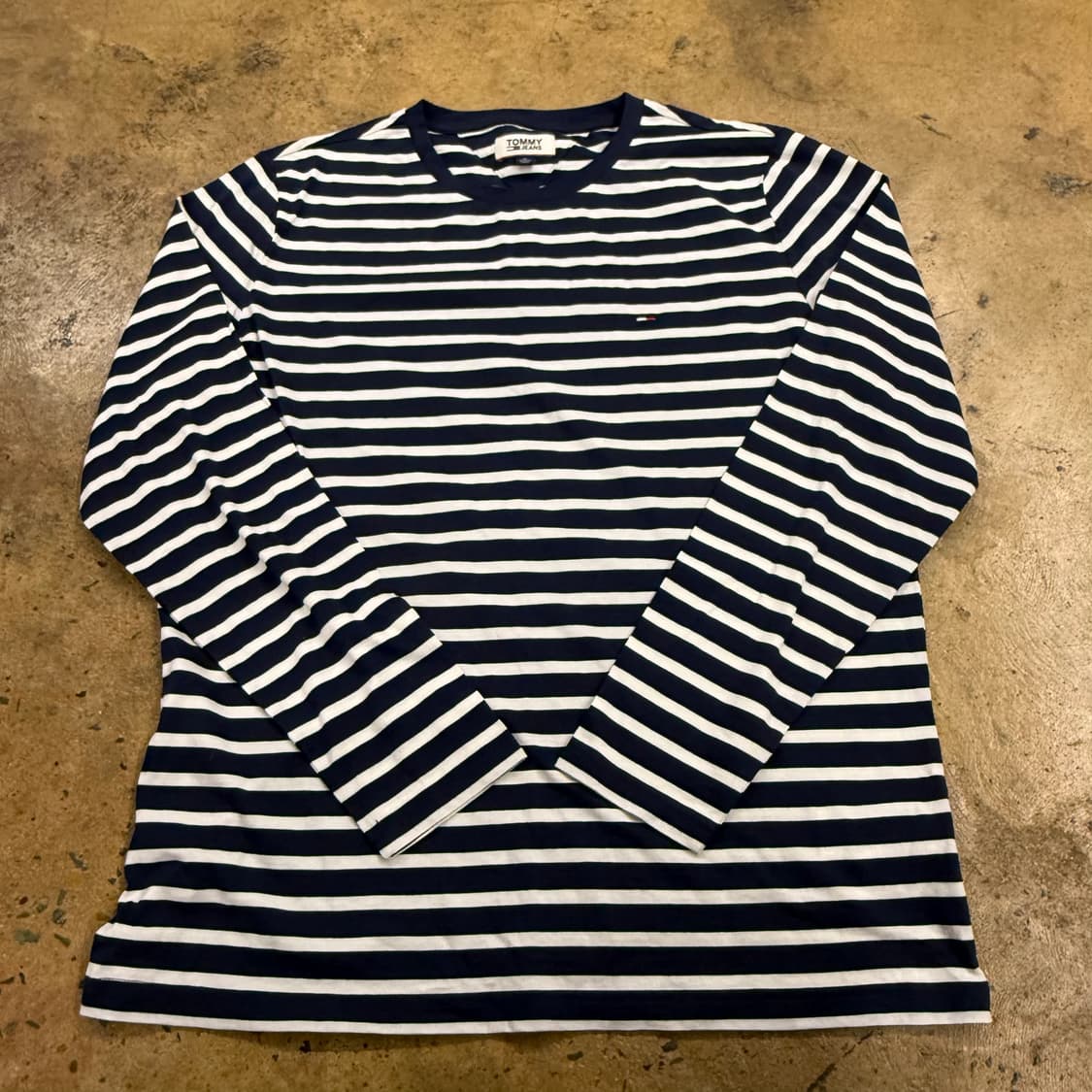 타미힐피거 네이비 화이트 스트라이프 단가라 긴팔 티셔츠  상품이미지2