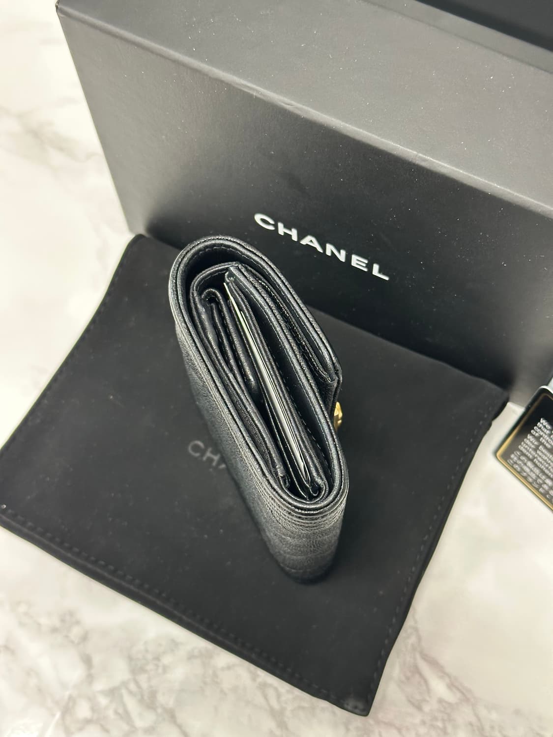 [정품] 샤넬 보이 플랩 지갑 카프스킨 골드 26번대 상품이미지4