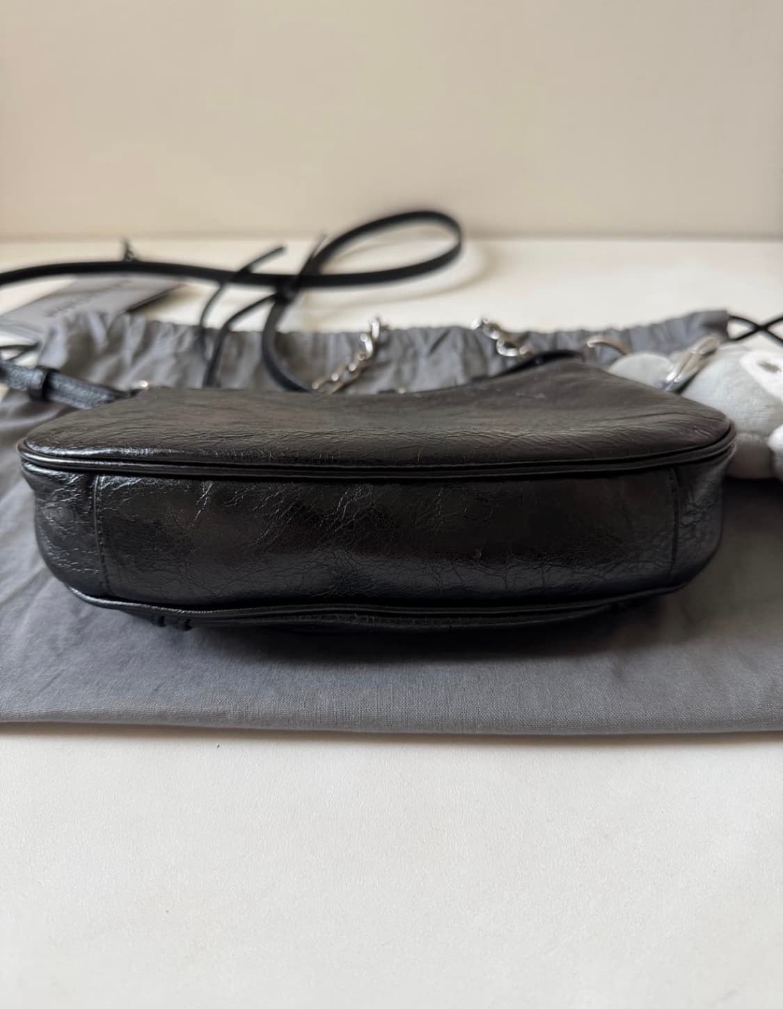 발렌시아가 르카골 미니 체인백 블랙 상품이미지5