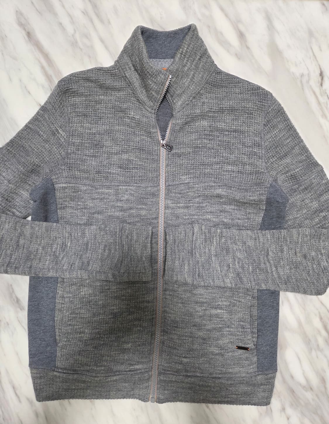 휴고보스 오렌지라벨 니트집업 상품이미지1