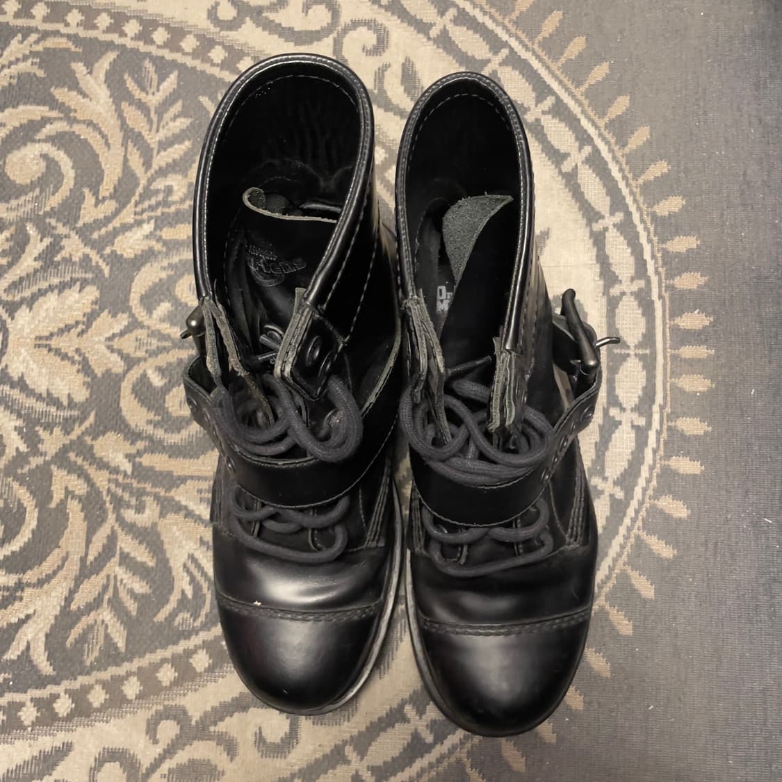 닥터마틴 트라이엄프 1460 블랙 부츠 상품이미지3