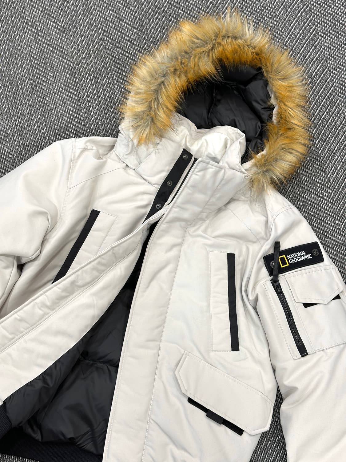 네셔널지오그래픽 타루가패딩 S 상품이미지6