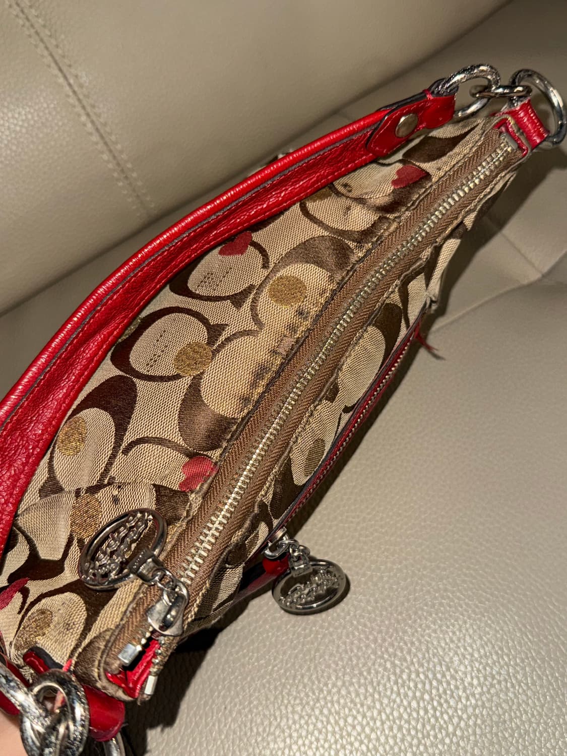 Coach heart pattern 2-way shoulder bag 상품이미지6