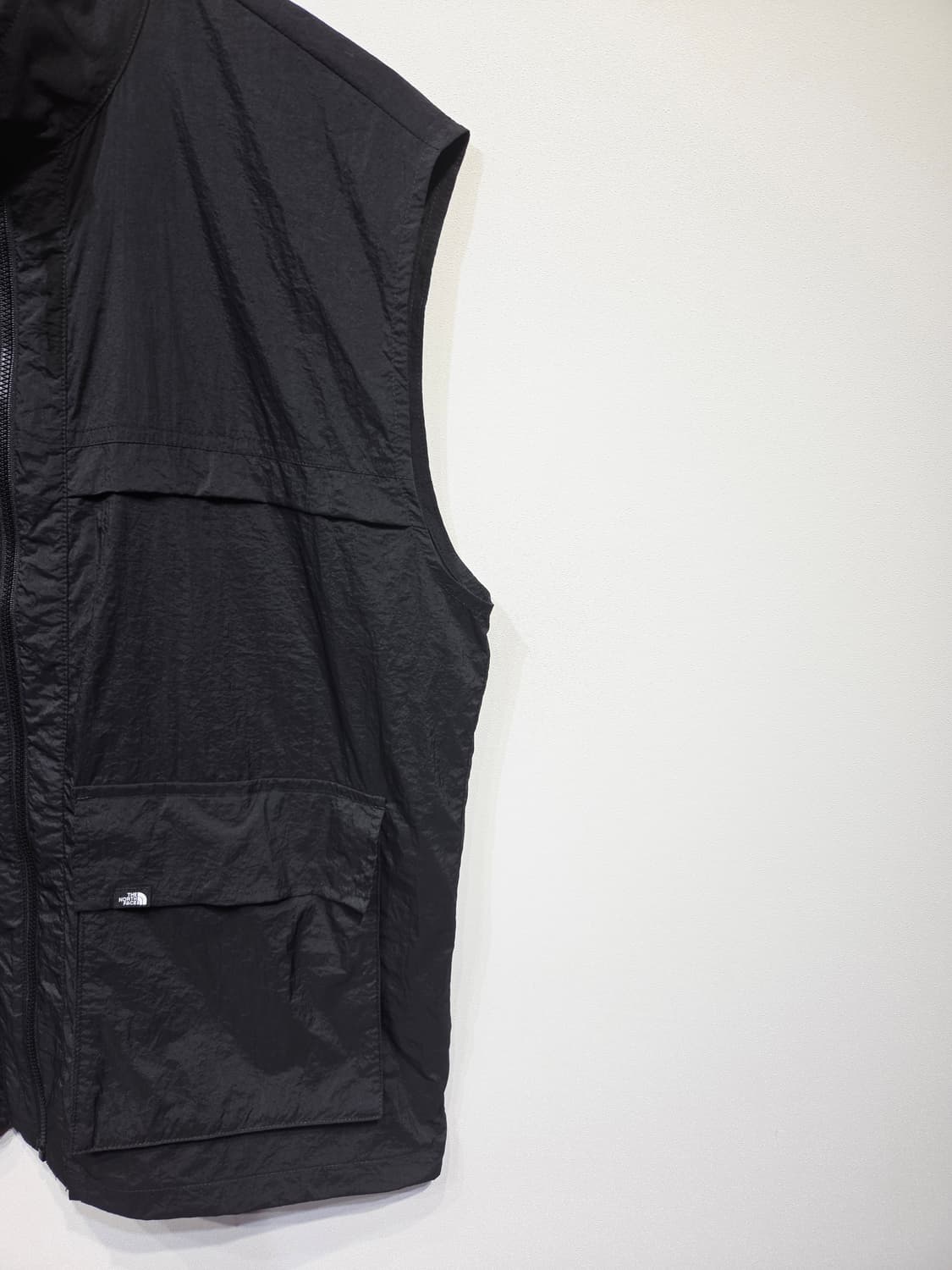 100(L). 노스페이스 블랙 나일론 포켓 베스트 상품이미지4