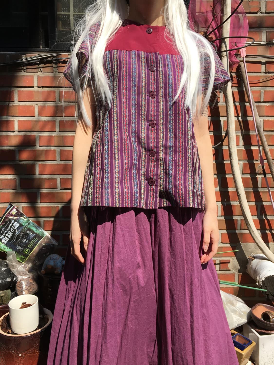 에스닉 스트라이프 퍼프 블라우스 & 퍼플 코튼 스커트 세트 상품이미지1