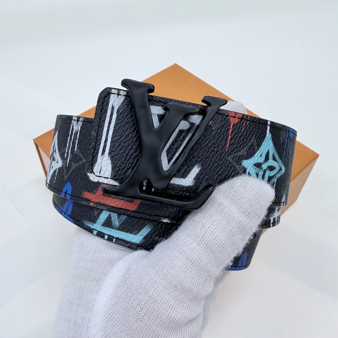 [S급/40mm] 루이비통 멀티컬러 LV 리버서블 양면 벨트 한정판 상품이미지2