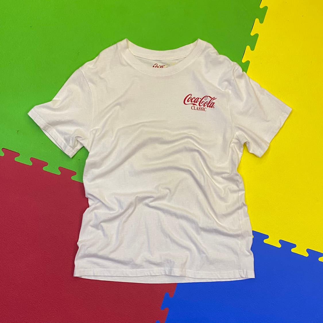 코카콜라 멀티 로고 프린팅 반팔 티셔츠 상품이미지3