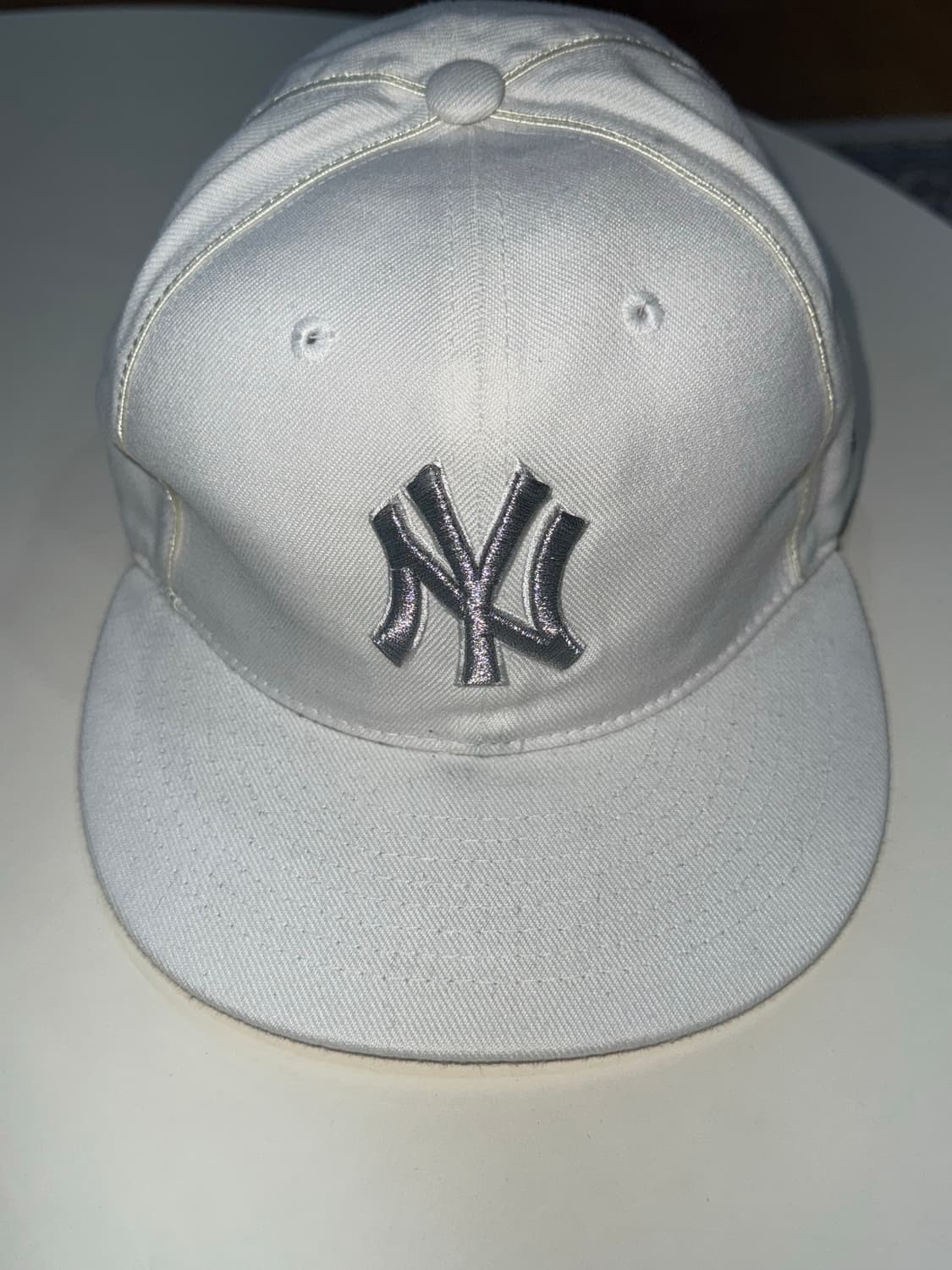 뉴에라 59fifty mlb 양키스 볼캡 모자 화이트실버 712 59.6 상품이미지1