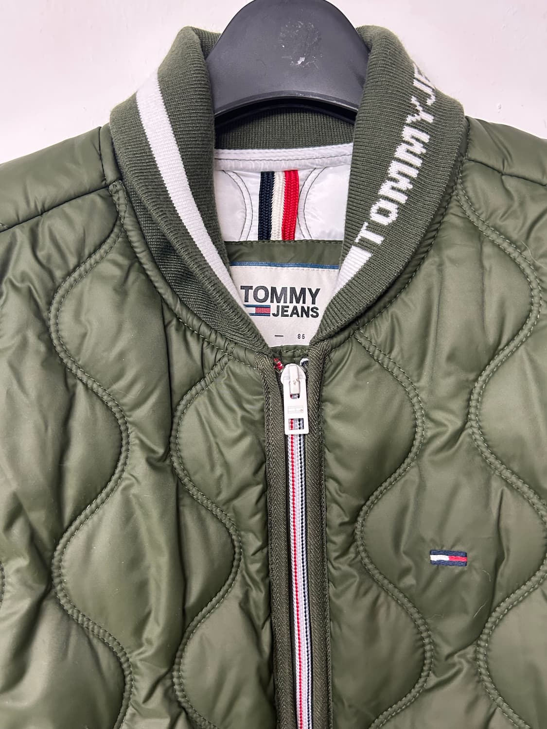 타미힐피거 퀄팅 패딩 카키 xs 상품이미지3