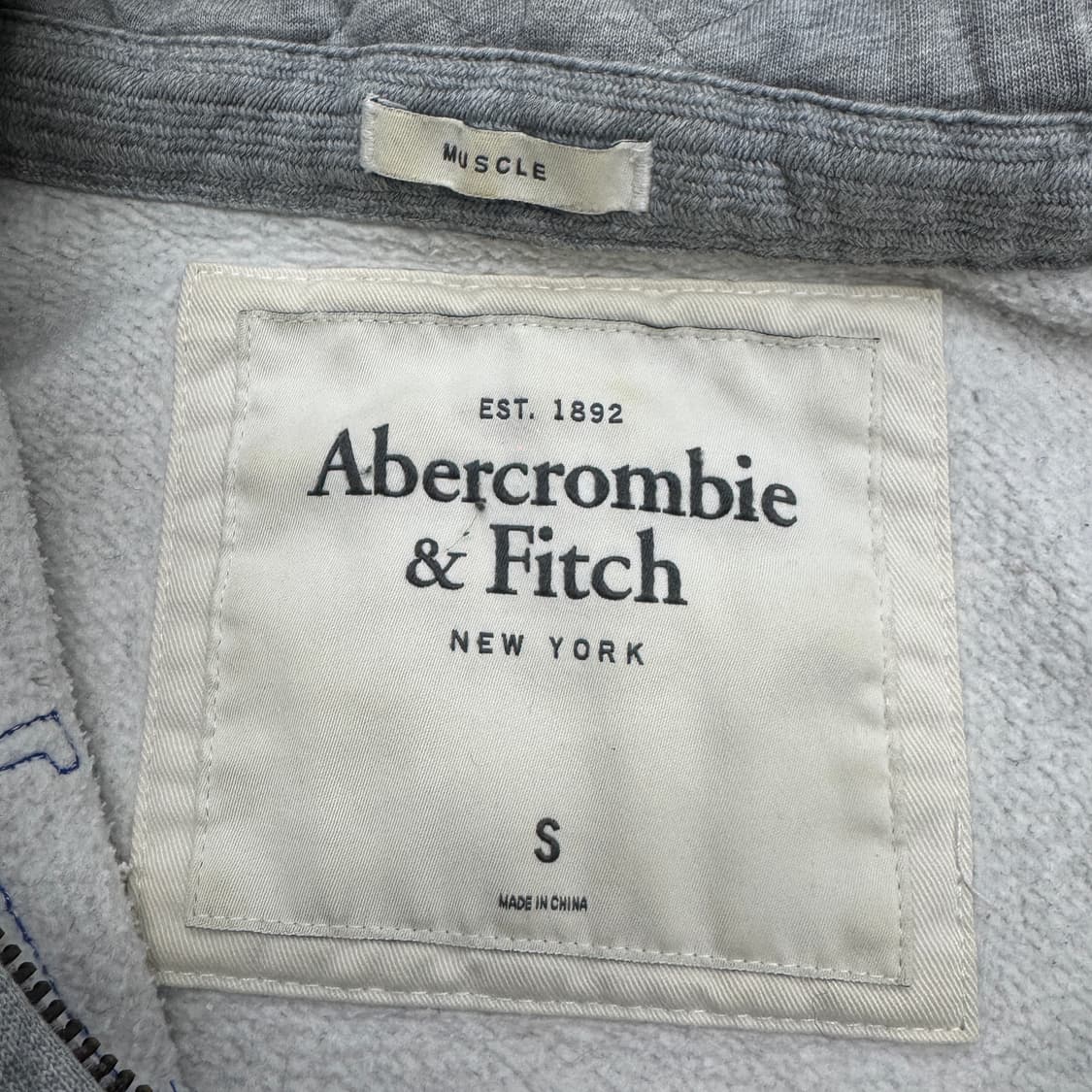 아베크롬비 Y2K 아치로고 후드집업 그레이 상품이미지5