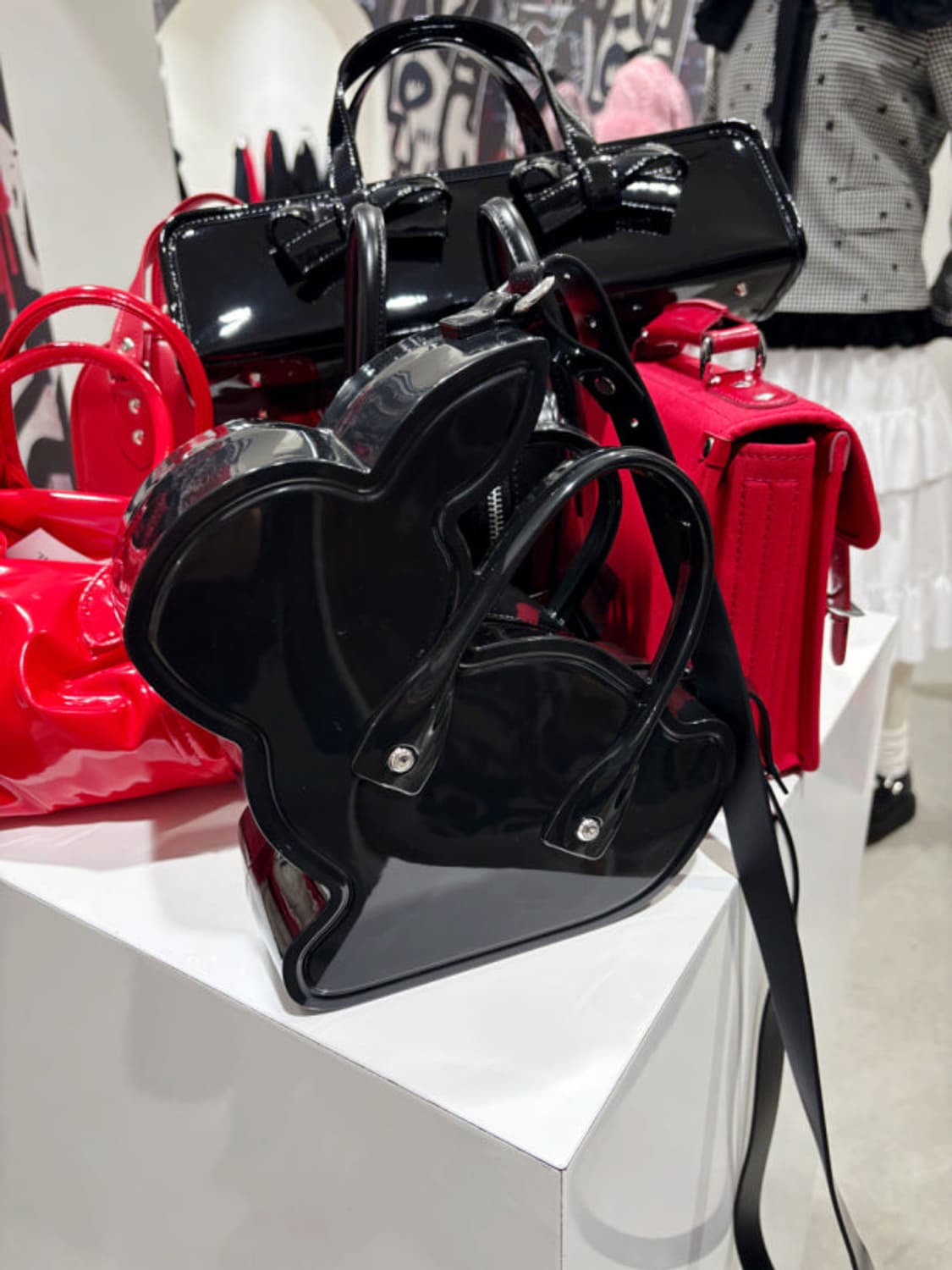 꼼데가르송걸 토끼 가방 상품이미지1