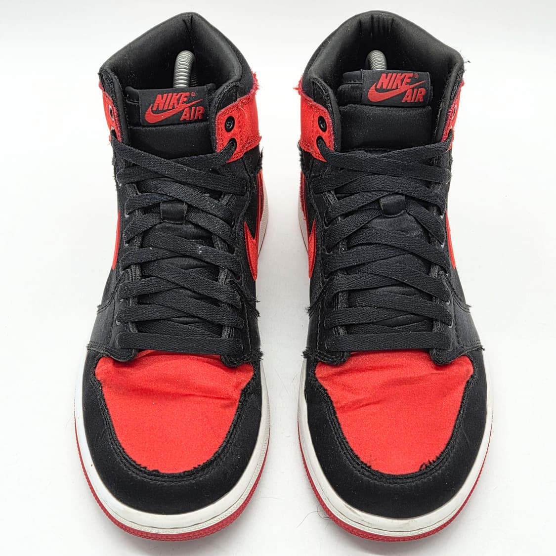  나이키 우먼스 에어 조던 1 레트로 하이 OG 사틴 브레드 (255) 상품이미지4