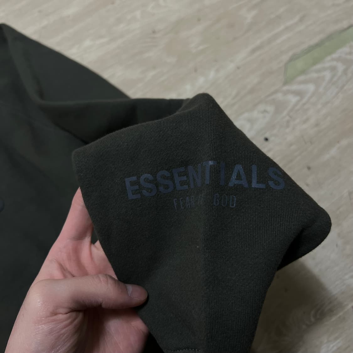 피어오브갓 에센셜 로고 기모 맨투맨 티셔츠 [다크카키] M/95 상품이미지4