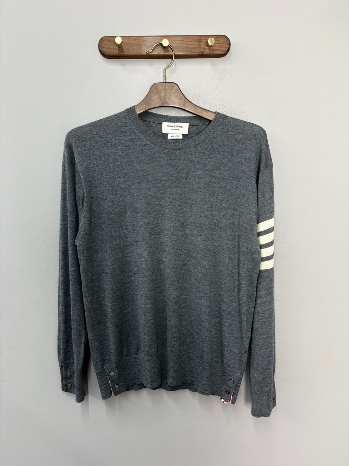 톰브라운 4바 스트라이프 모 그레이니트  A3696 상품이미지2