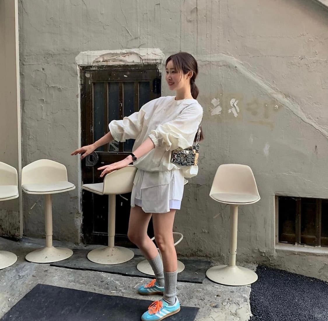 에토스 벌룬 스트링 맨투맨 (차정원 착용) 상품이미지3