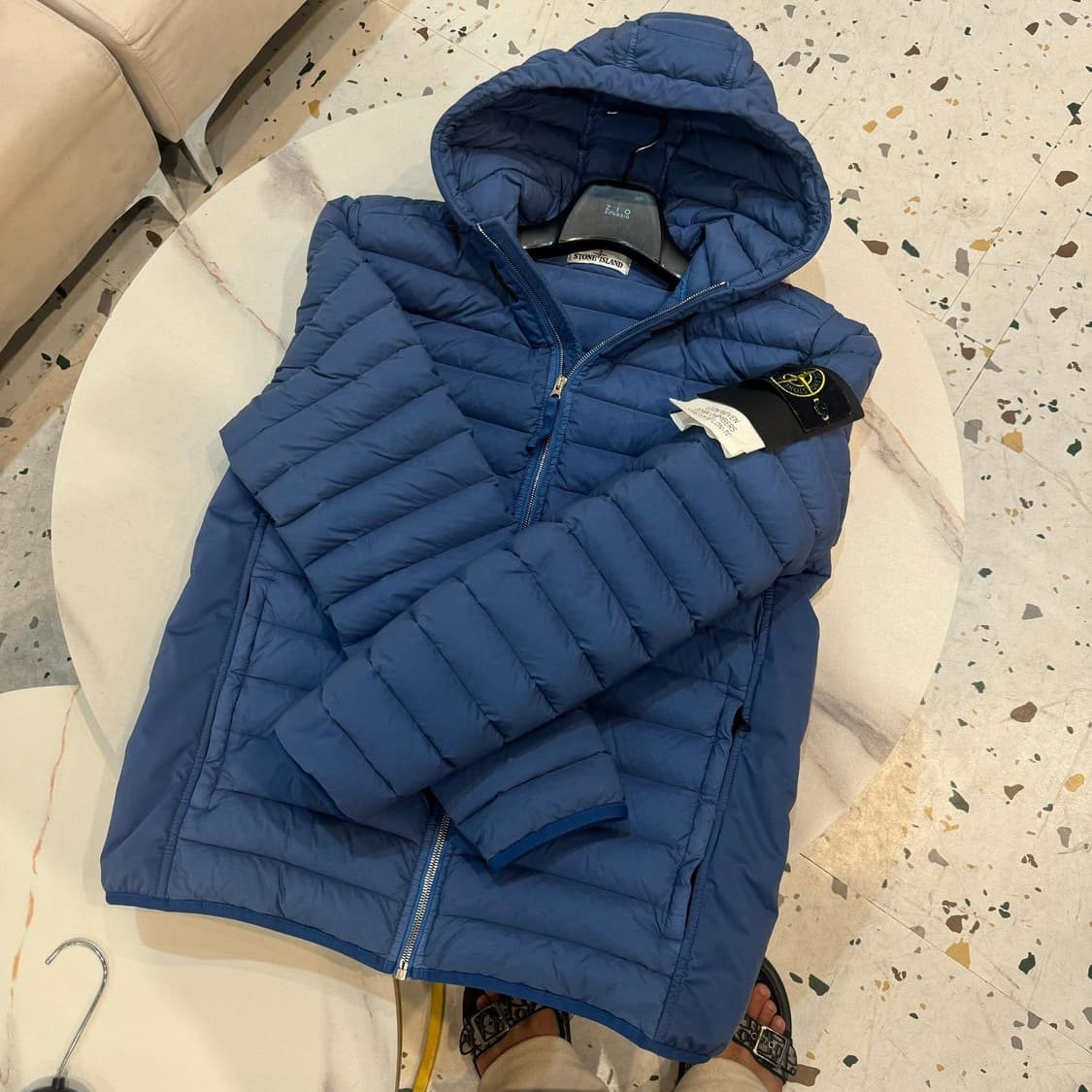 스톤아일랜드 룸우븐 나일론 TC 체임버스 경량패딩 L 상품이미지1