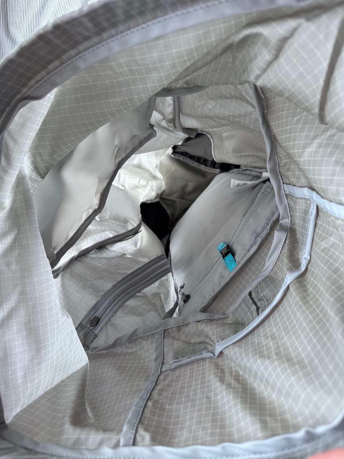 (SS급) 아크테릭스 에어리어스 45 백팩 픽셀 상품이미지9