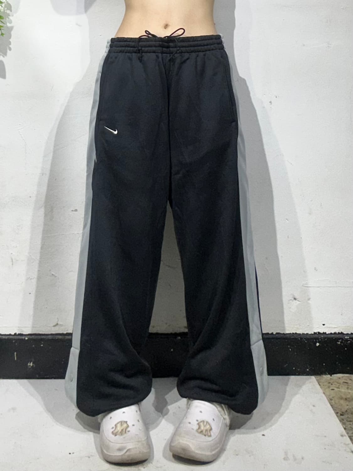 00s 나이키 블랙 그레이 사이드 라인 와이드 트레이닝 팬츠 XL 상품이미지2