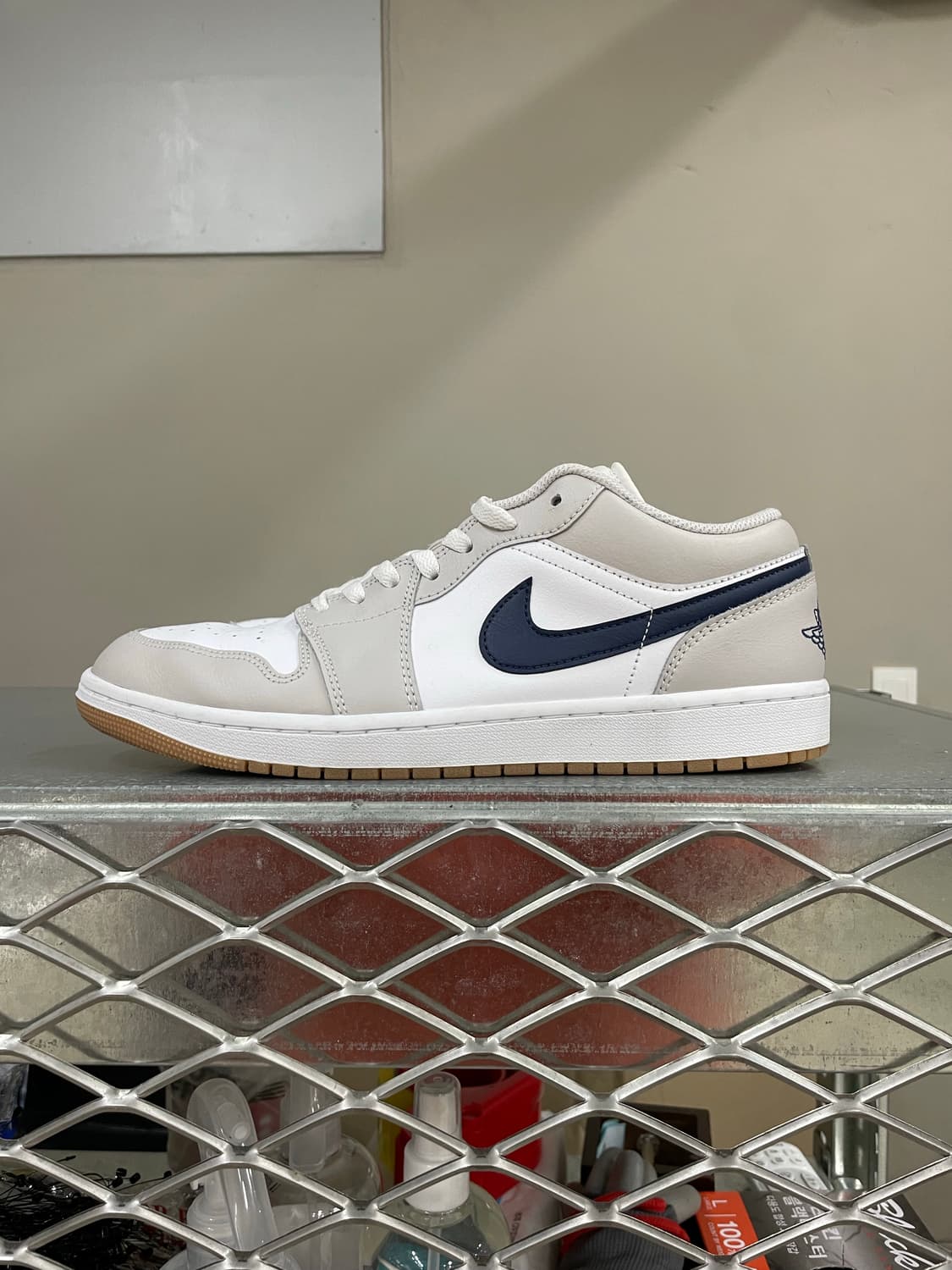 나이키 조던 1 로우 화이트 뉴트럴 그레이 285 상품이미지1