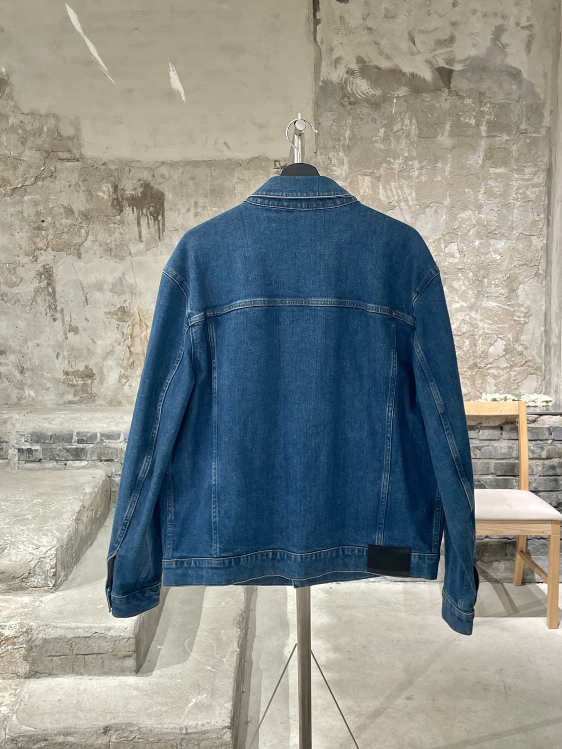 띠어리 중청 체스트 포켓 트러커 데님 자켓 상품이미지6