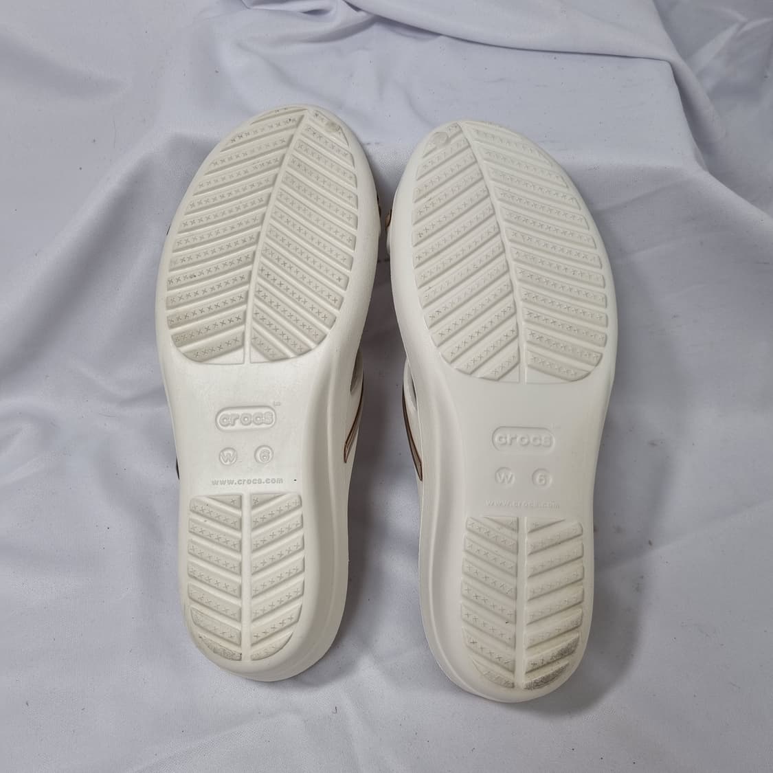 w6 230 크록스 산라 메탈블록 스트래피 웨지 샌들 슬리퍼 상품이미지5