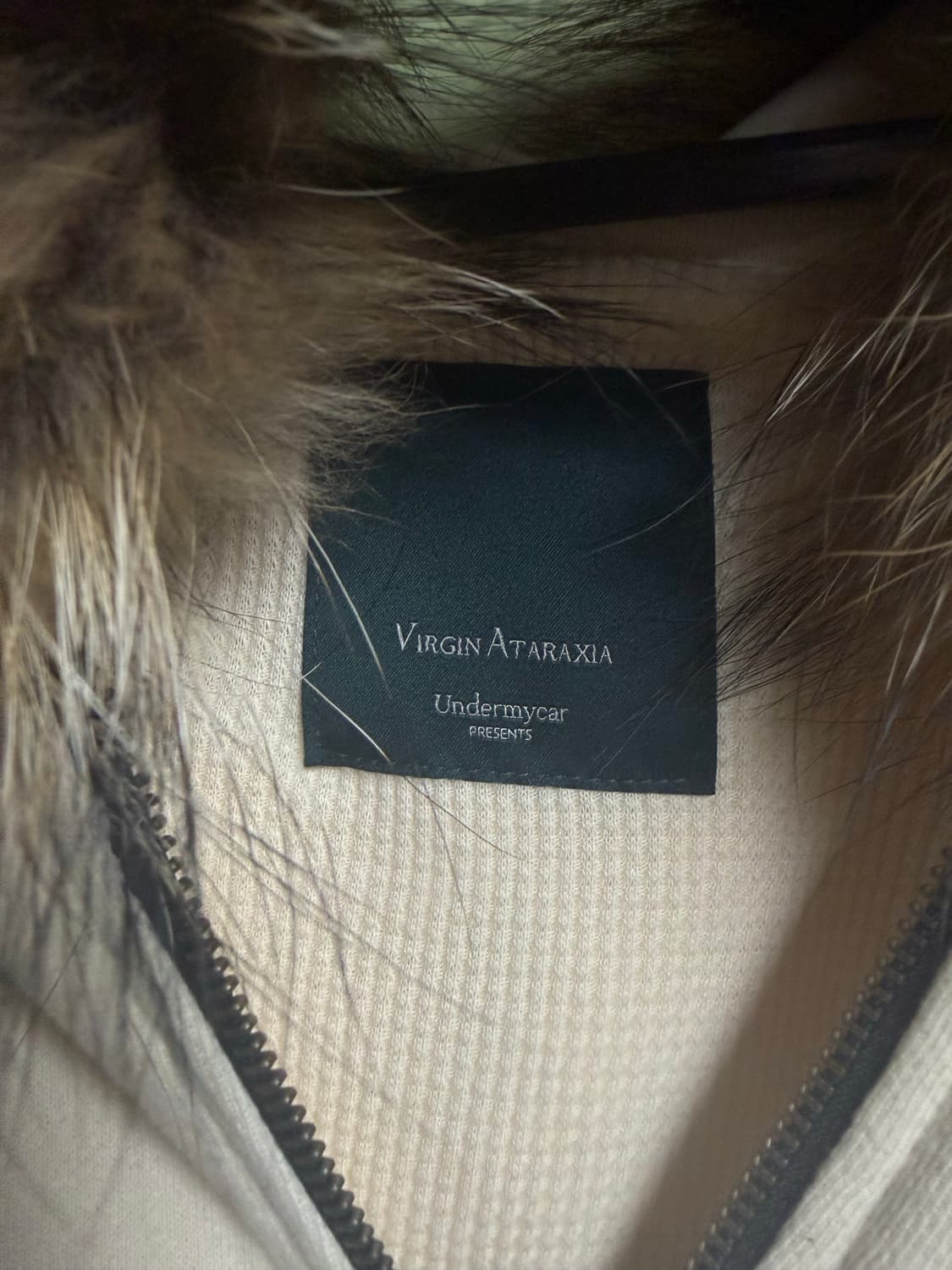 언더머이카 퍼 후드집업 1사이즈 상품이미지3