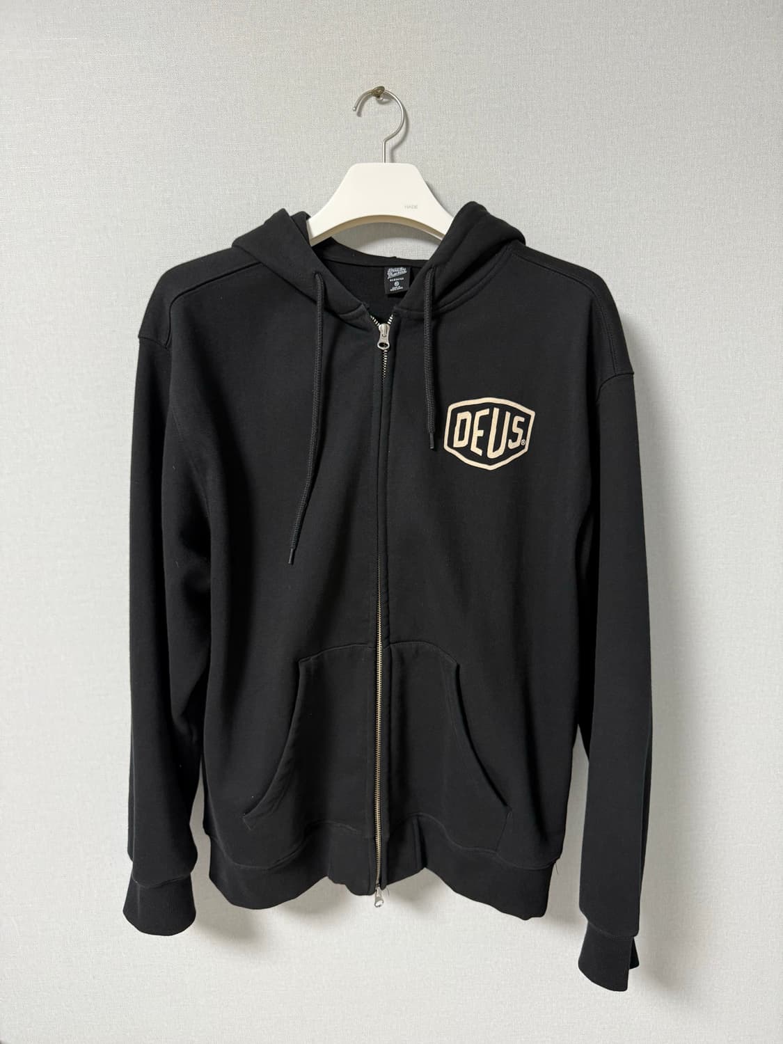 [xl] 데우스 엑스 마키나 서울 컬리지 후드 블랙 상품이미지2