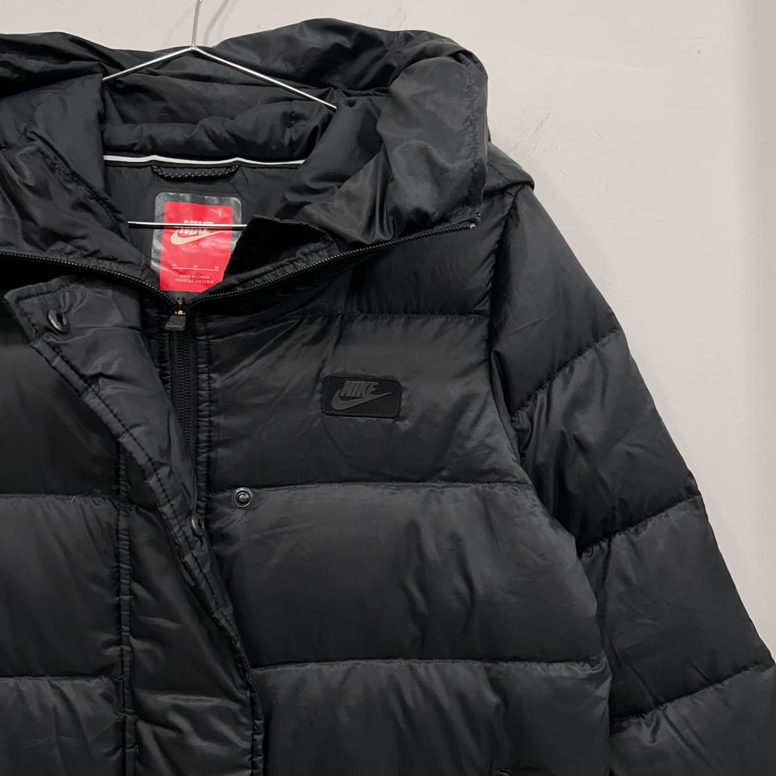 나이키 덕다운 블랙 스우시 하이넥 후드 경량패딩 상품이미지1