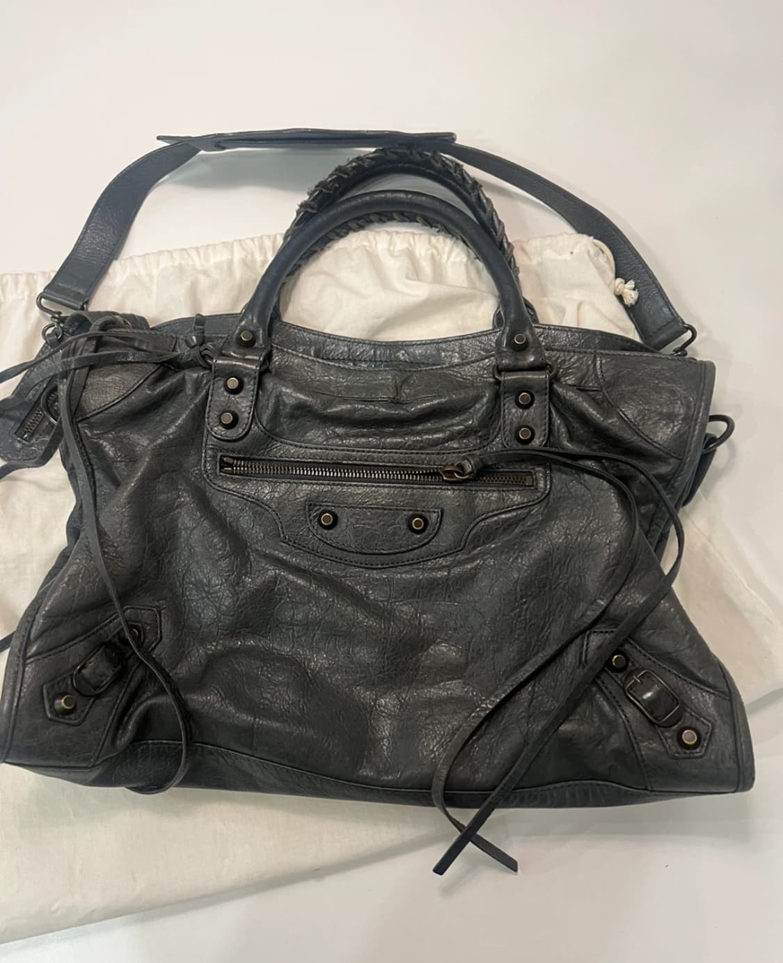 발렌시아가 모터백 미듐 상품이미지2