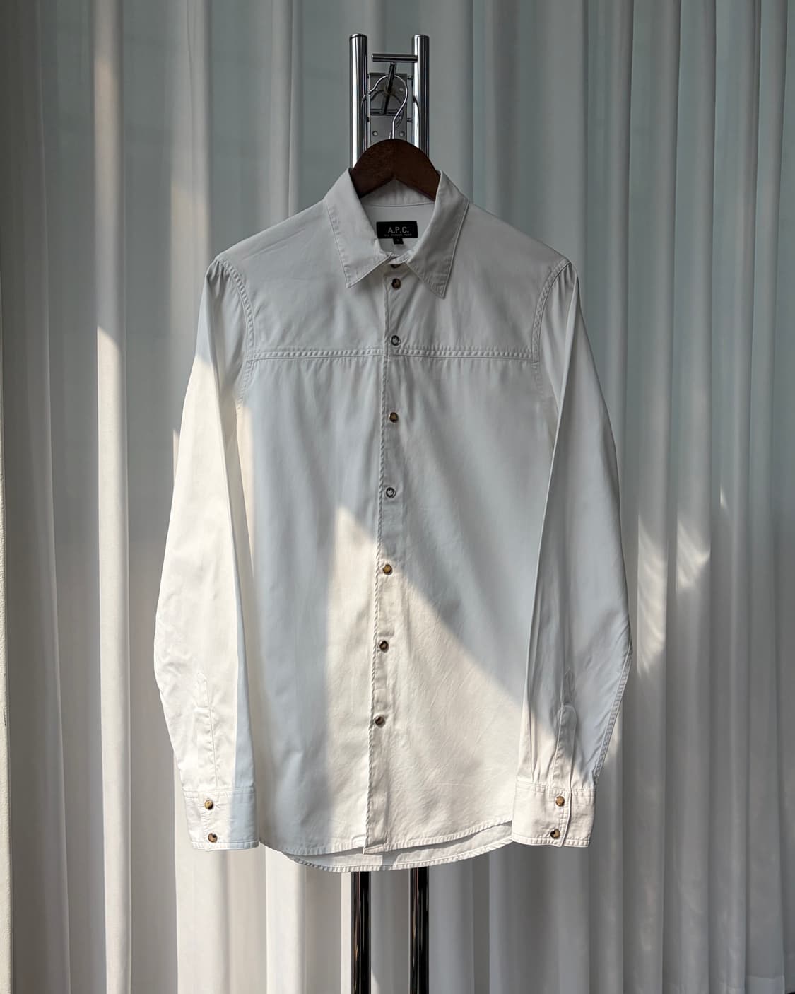 [S]아페쎄 A.P.C. 화이트 스냅 버튼 셔츠 상품이미지2