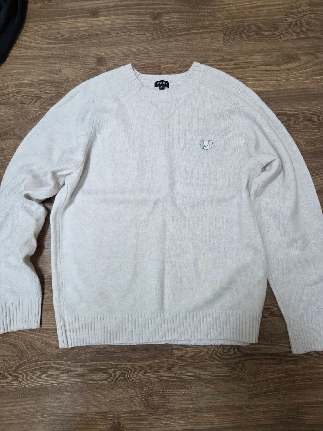 유니클로 카우스 니트 상품이미지1