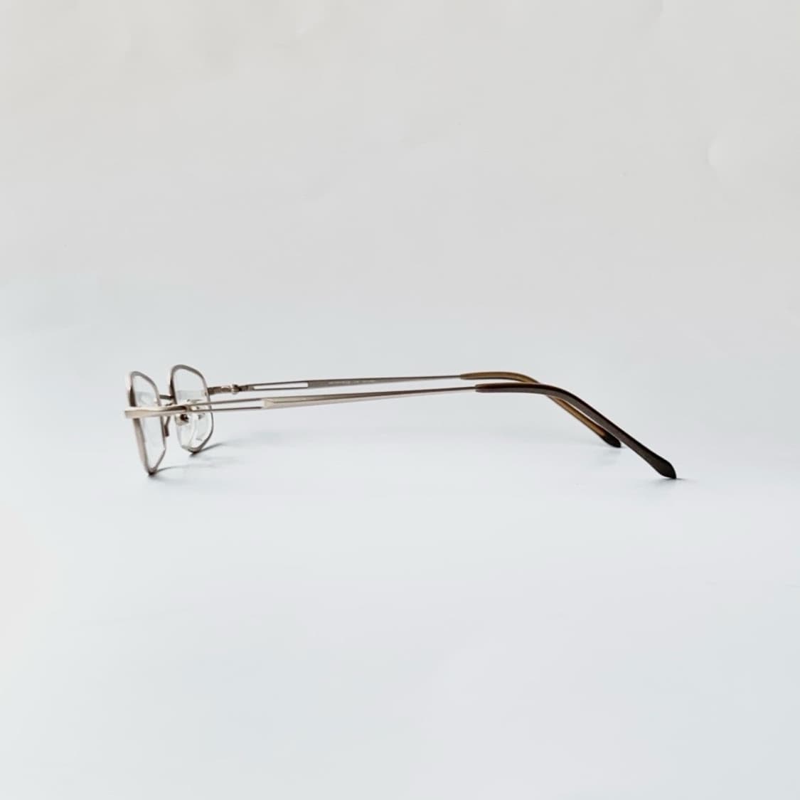 [픽키-683] 슬림 골드 메탈 사각 안경 미니멀 직사각 프레임 상품이미지5