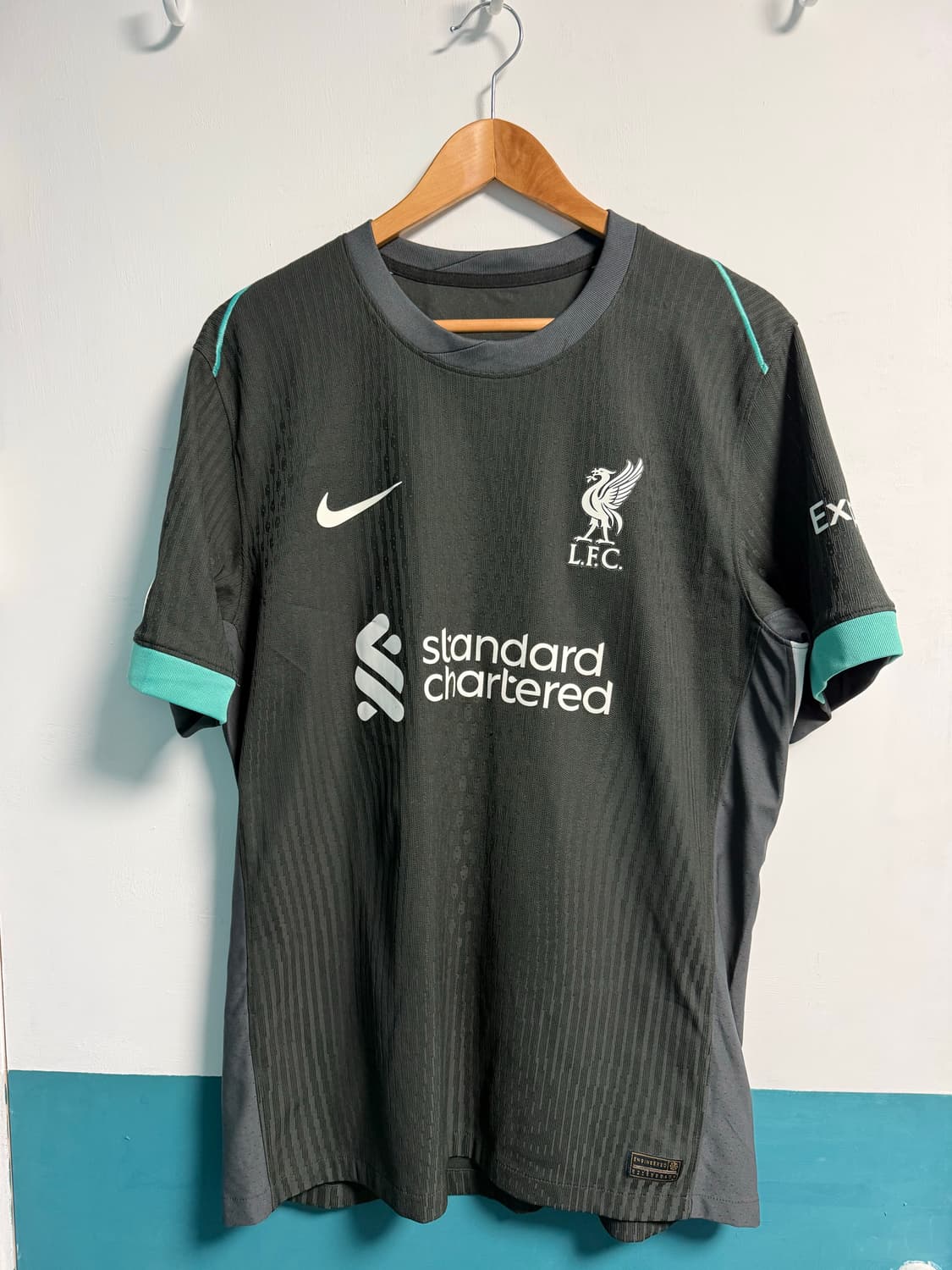 24-25 리버풀 어웨이 #11 살라 어센틱 챔스 상품이미지1