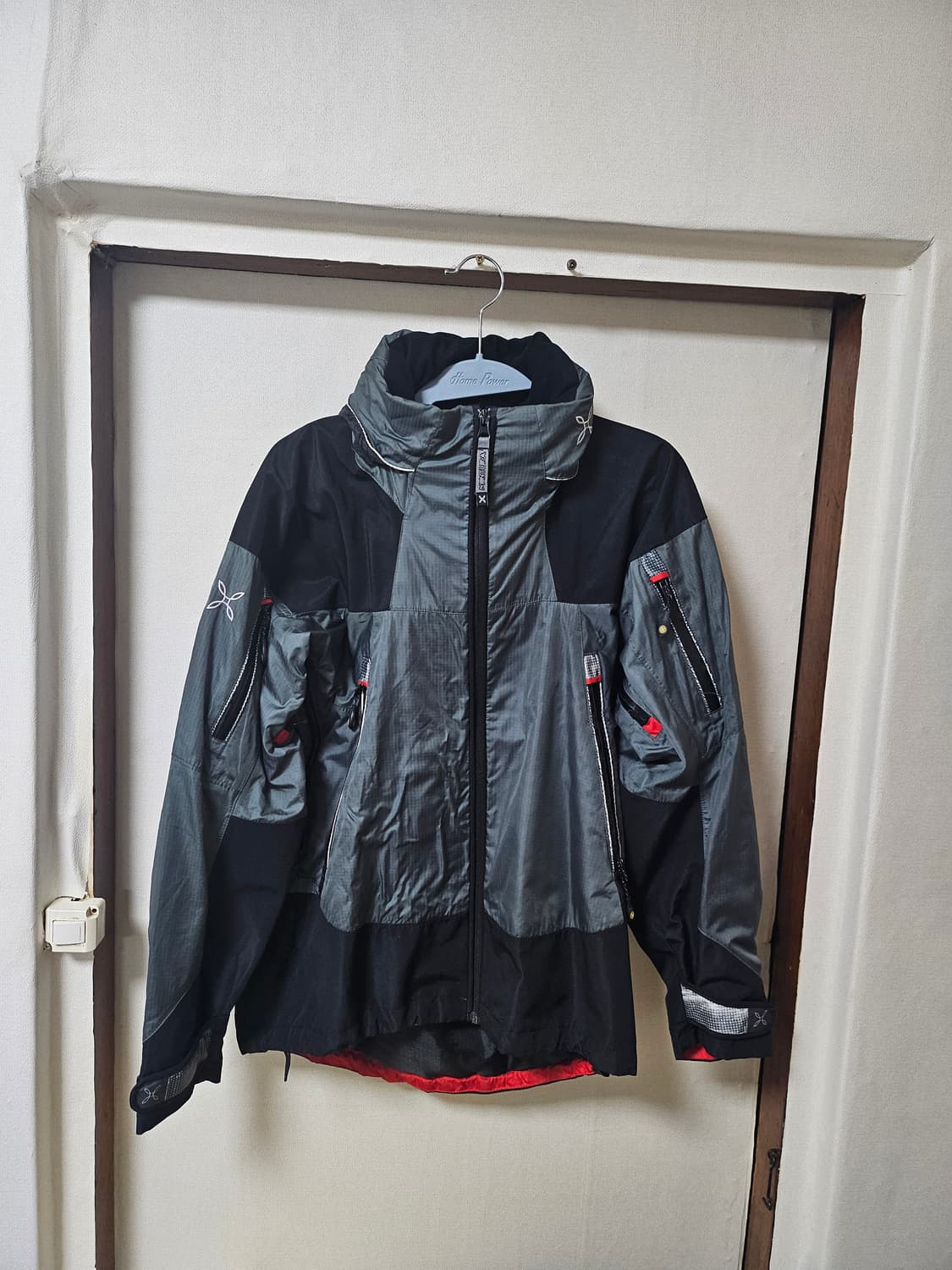 몬츄라 자켓 s(90-95)까지 맞습니다 상품이미지1